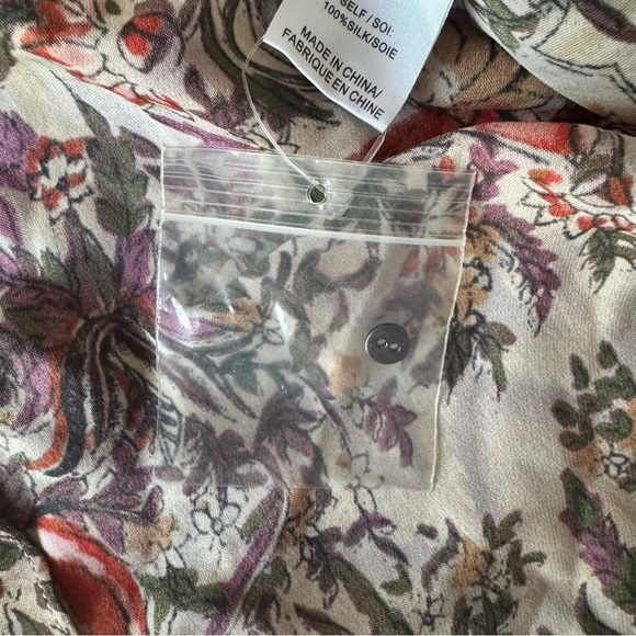 NWOT Haute Hippie Silk Blouse Rivet Link Accents Floral Top Shirt - Picture 3 of 9